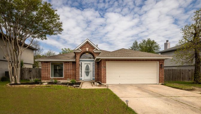Attached, Exterior, Facade, Brick Facade, Ranch