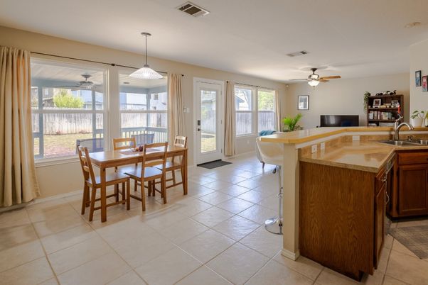Dining room, Interior, Pendant Lights