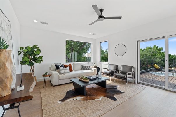 Interior, Living room, Recessed Lighting, Wood Texture Flooring