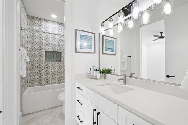 Bathroom, Interior, Recessed Lighting