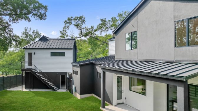 Backyard, Exterior