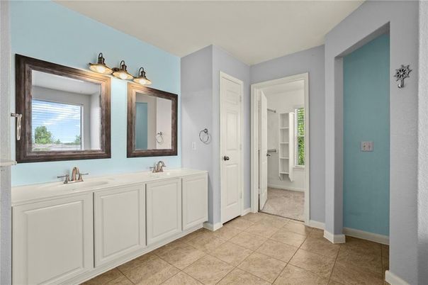 Bathroom, Dual Sink Vanities, Interior