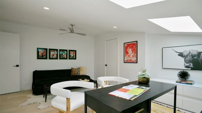 Interior, Recessed Lighting, Wood Texture Flooring
