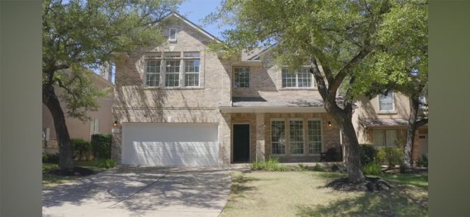 Attached, Exterior, Facade, Brick Traditional