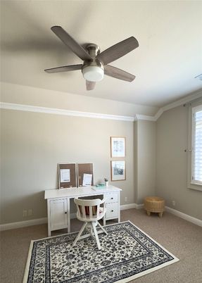 Home Office, Interior