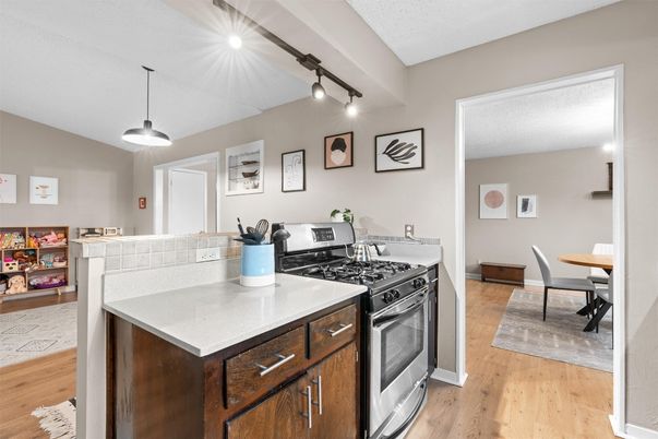 Dining room, Interior, Kitchen, Pendant Lights, Wood Texture Flooring