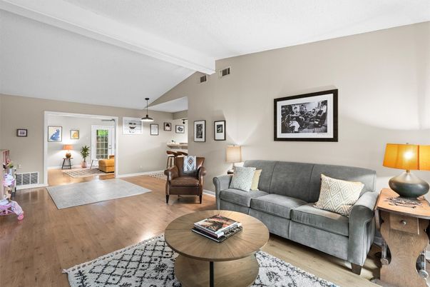 Interior, Living room, Pendant Lights, Wood Texture Flooring