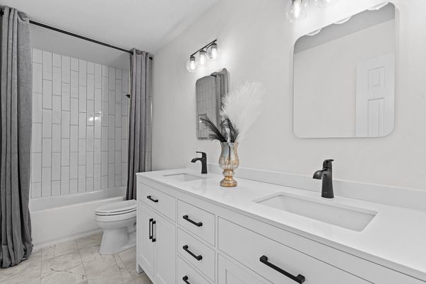 Bathroom, Dual Sink Vanities, Interior