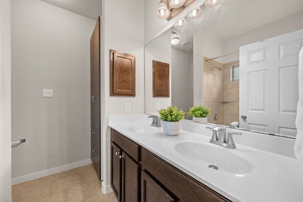 Bathroom, Dual Sink Vanities, Interior