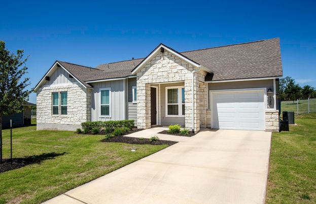 Attached, Exterior, Facade, Brick Traditional