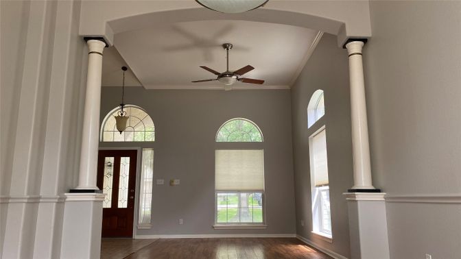 Interior, Pendant Lights, Wood Texture Flooring