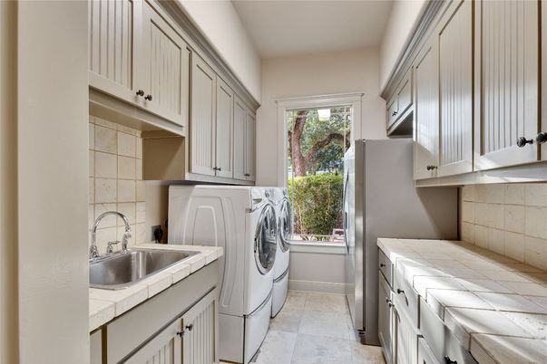 Interior, Washer
