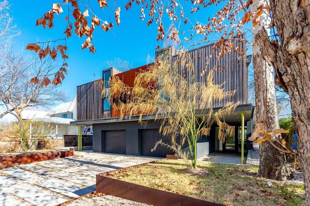 Attached, Backyard, Exterior, Facade, Modern