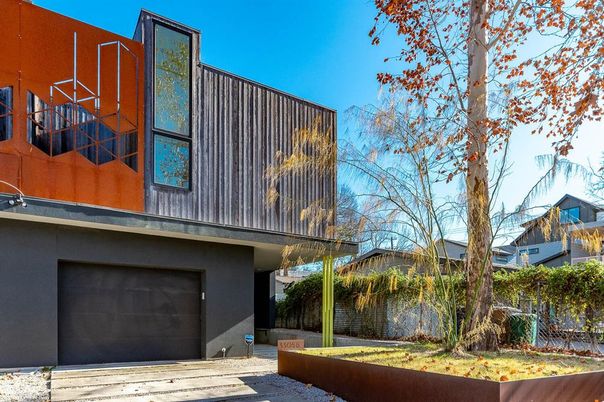 Attached, Exterior, Facade, Modern