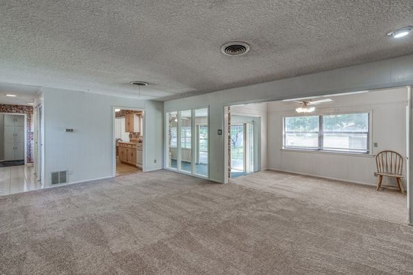 Empty room, Interior, Recessed Lighting