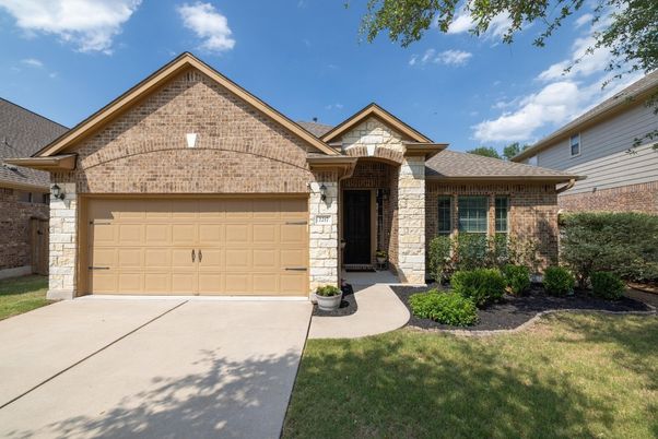 Attached, Exterior, Facade, Brick Traditional