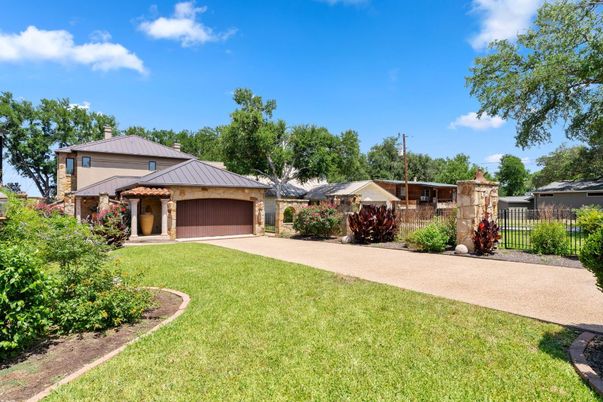 Backyard, Detached Garage, Exterior