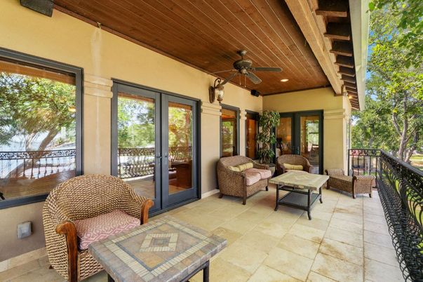 Exterior, Recessed Lighting