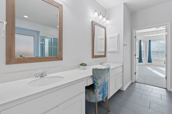 Bathroom, Dual Sink Vanities, Interior, Recessed Lighting