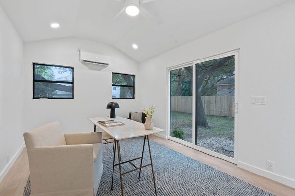Home Office, Interior, Recessed Lighting, Wood Texture Flooring