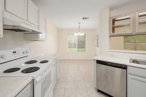 Chandelier, Interior, Kitchen