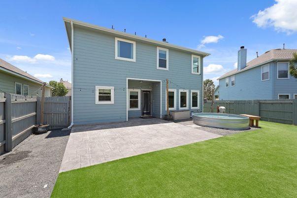 Backyard, Exterior, Hot Tub