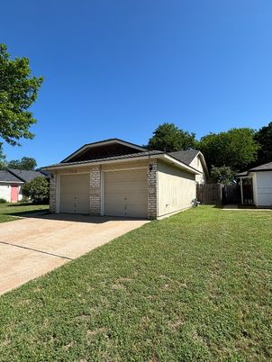 Backyard, Detached Garage, Exterior