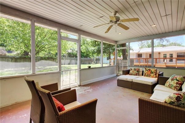 Interior, Living room, Sun Room, Water