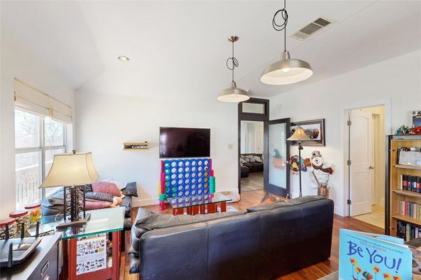 Interior, Living room, Pendant Lights, Recessed Lighting, Wood Texture Flooring
