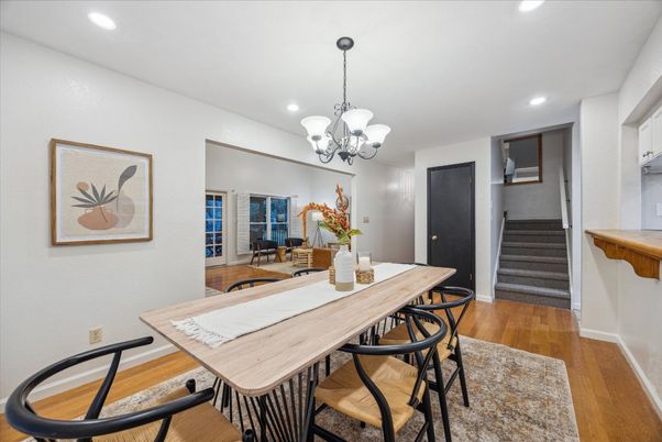 Chandelier, Dining room, Interior, Recessed Lighting, Wood Texture Flooring