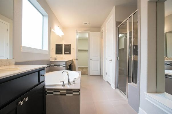 Bathroom, Dual Sink Vanities, Interior