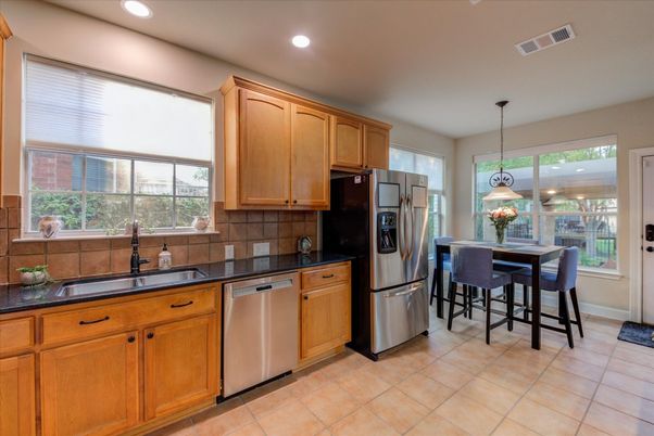 Dining room, Interior, Kitchen, Pendant Lights, Recessed Lighting, Stainless Steel Appliances