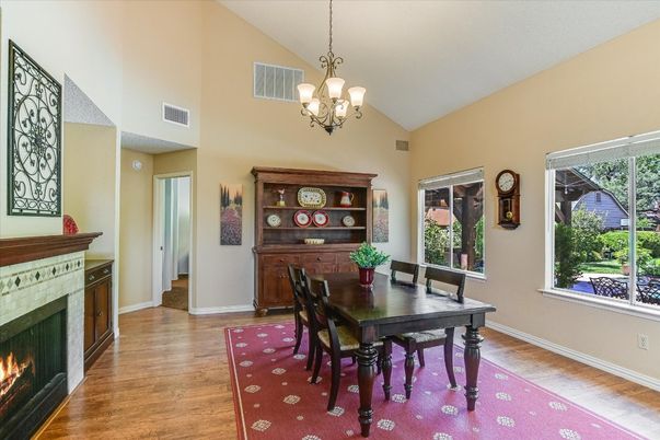 Chandelier, Dining room, Fireplace, Interior, Wood Texture Flooring