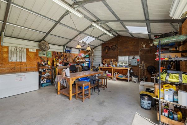 Garage, Interior