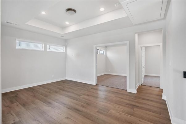 Empty room, Interior, Recessed Lighting, Wood Texture Flooring