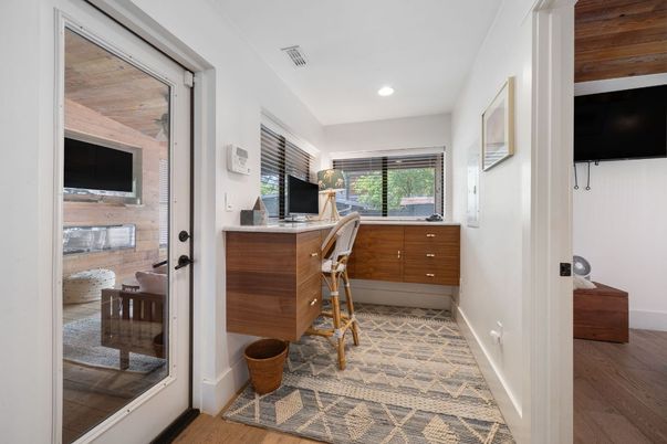 Home Office, Interior, Recessed Lighting, Wood Texture Flooring
