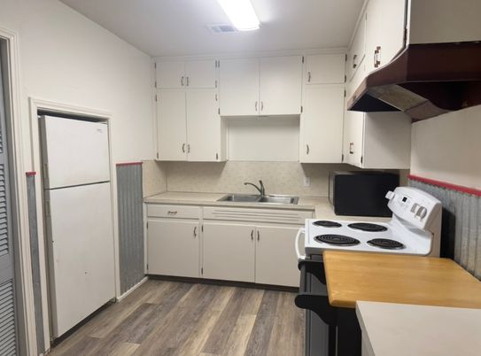Interior, Kitchen, Wood Texture Flooring