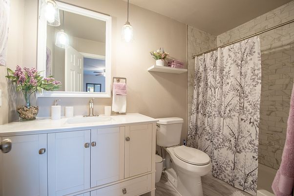 Bathroom, Interior, Pendant Lights, Wood Texture Flooring