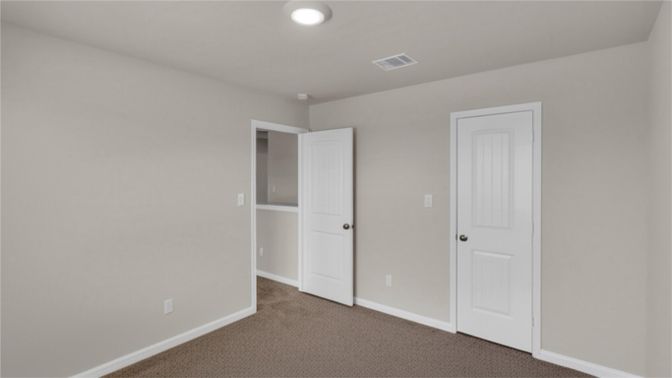 Empty room, Interior