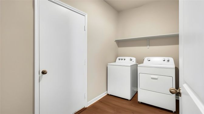 Interior, Washer, Wood Texture Flooring