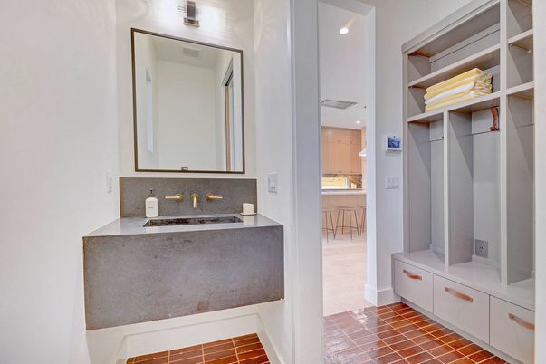 Bathroom, Interior, Recessed Lighting