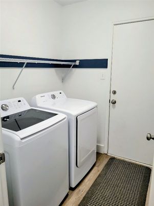 Interior, Washer, Wood Texture Flooring