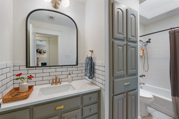 Bathroom, Interior