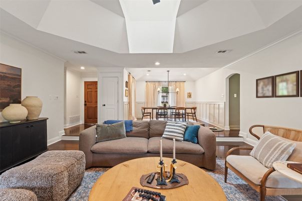 Dining room, Interior, Living room, Pendant Lights, Recessed Lighting, Wood Texture Flooring