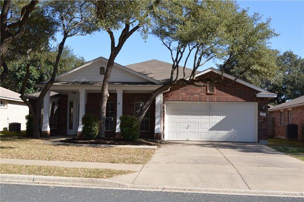 Attached, Exterior, Facade, Brick Facade, Ranch