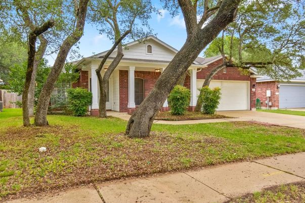 Attached, Exterior, Facade, Brick Facade, Ranch