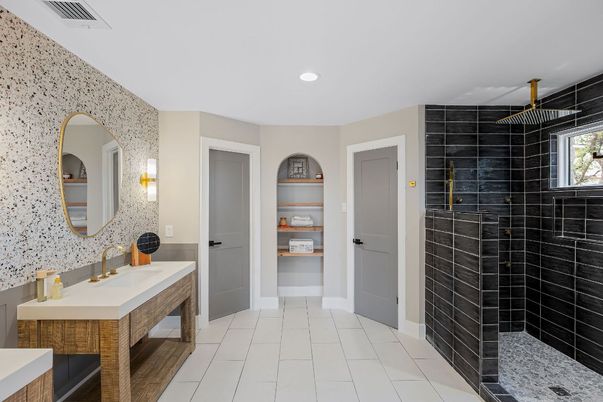 Bathroom, Dual Sink Vanities, Interior, Recessed Lighting