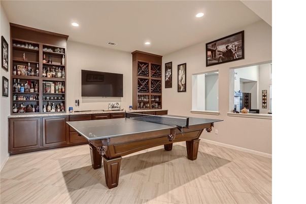 Game Room, Interior, Recessed Lighting