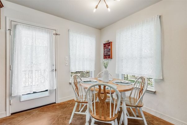 Dining room, Interior