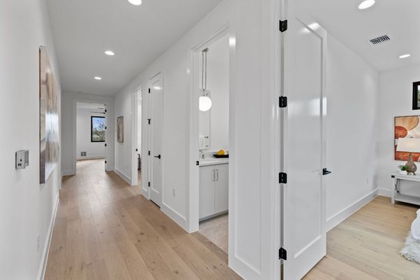 Interior, Pendant Lights, Recessed Lighting, Wood Texture Flooring